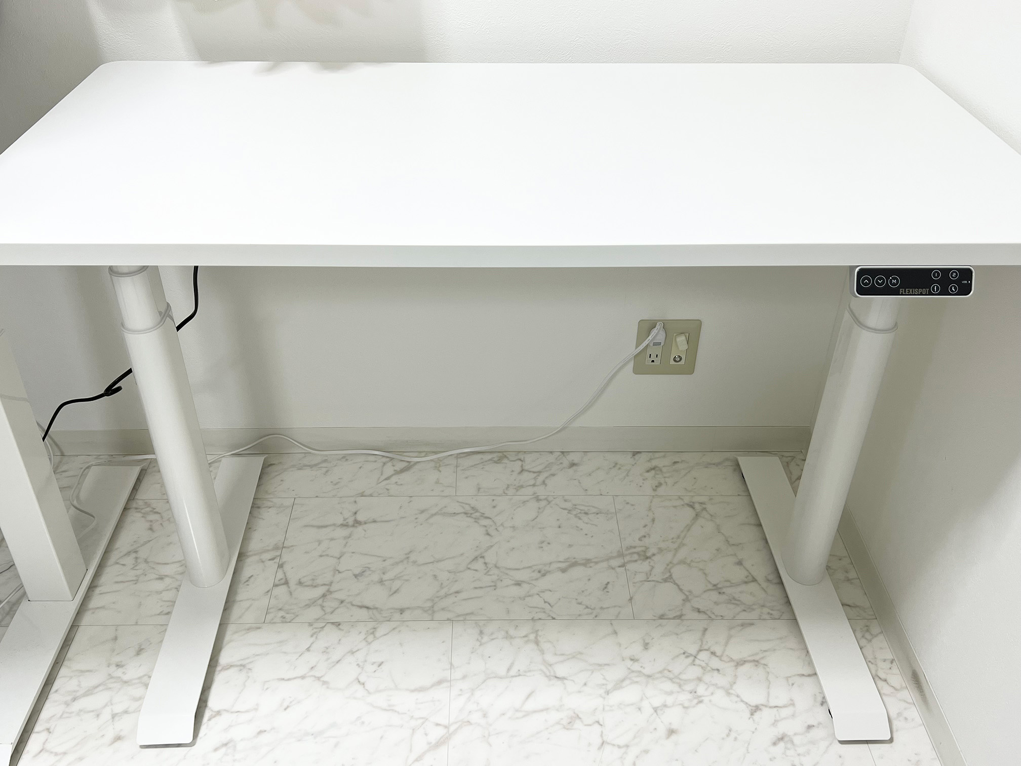 FlexiSpot】E8は更に進化した電動昇降デスク。過去の製品と比較。【PR